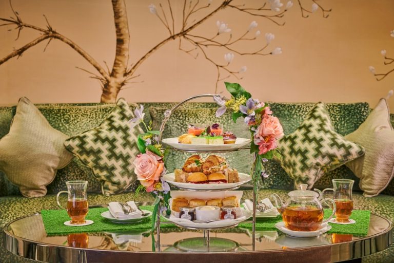 Floral-Afternoon-Tea-The-Park-Tower-Knightsbridge-1